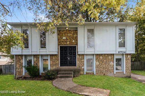 8704 Four Oaks Ct, Jeffersontown, KY, 40299-1307 | Card Image