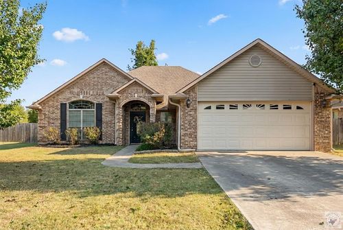 39 Quail Brook Dr, Texarkana, TX, 75501-2062 | Card Image
