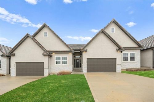 b-720 Ne Lone Hill Dr, Lee's Summit, MO, 64064-7871 | Card Image