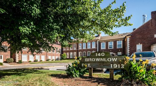 206-140 E Glenwood Ave, Knoxville, TN, 37917-5776 | Card Image