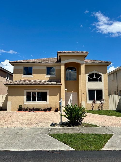 6437 Sw 158th Pass, Miami, FL, 33193-3672 | Card Image