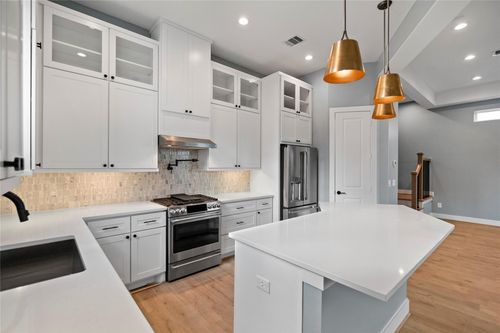 3603 Bridgewater Oaks Ln, Houston, TX, 77055-1965 | Card Image