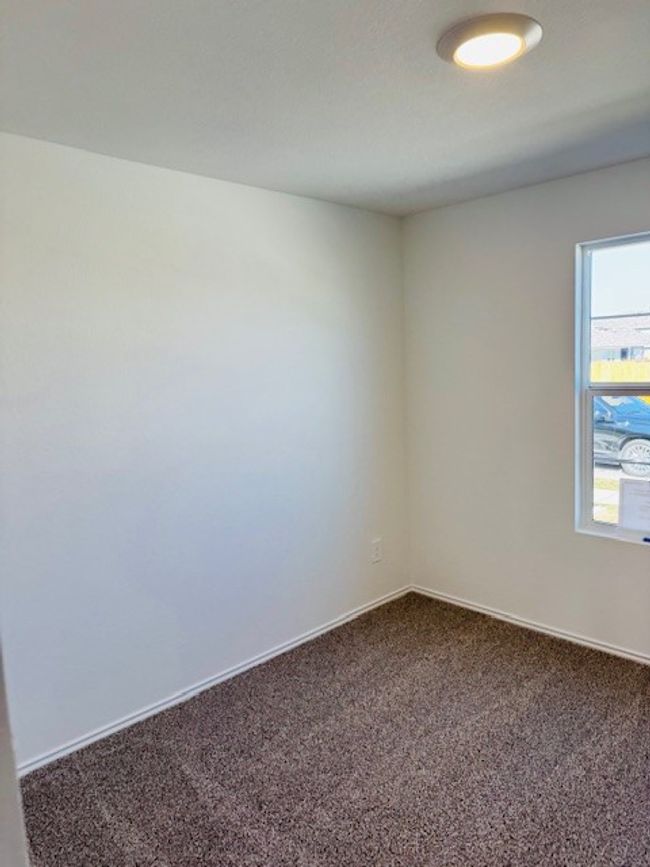 425 Frogmore Loop, House other with 4 bedrooms, 3 bathrooms and 2 parking in Uhland TX | Image 5