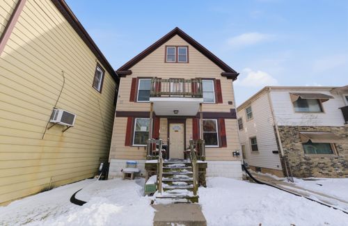 6205 W Mitchell St, WEST ALLIS, WI, 53214-5028 | Card Image