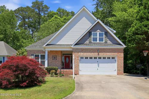 74 Hannah Dr, Chocowinity, NC, 27817-8123 | Card Image