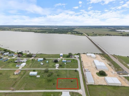 14 Calumet Dr, Palacios, TX, 77465-2020 | Card Image