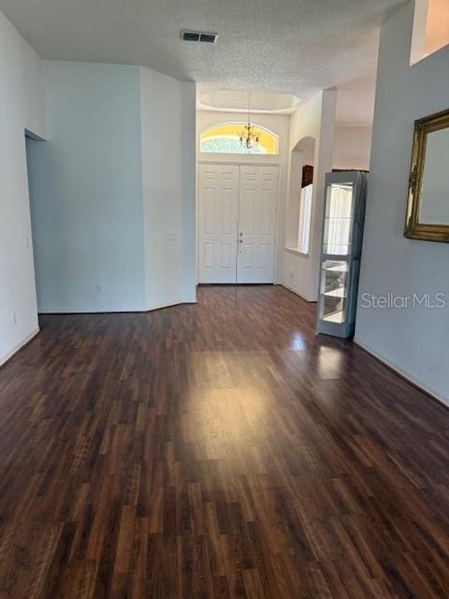 LIVING ROOM | Image 10