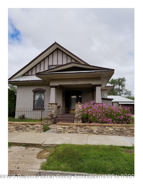 406 11th St, Carrizozo, NM, 88301-8014 | Card Image