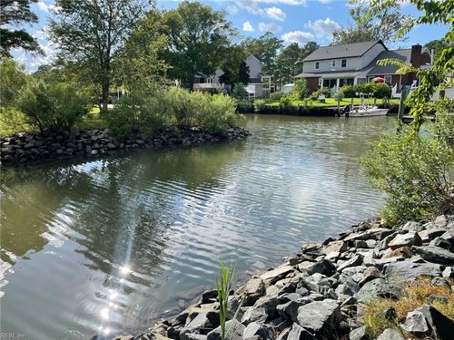 1 Phillips Rd, Poquoson, VA, 23662-1129 | Card Image