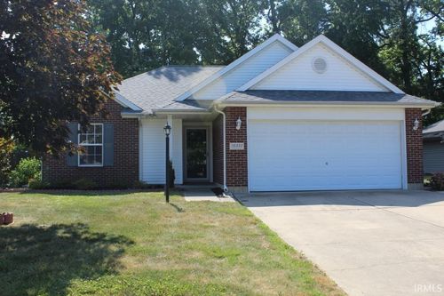 10332 Clippinger Rd, Evansville, IN, 47725-8129 | Card Image