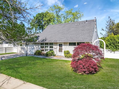 6 Arizona Ave, Syosset, NY, 11791-3127 | Card Image