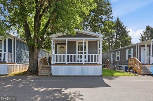 19-541 Furnace Hills Pike, LITITZ, PA, 17543-8904 | Card Image