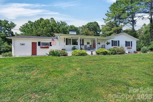 110 Dunwoody Ln, Mount Airy, NC, 27030-5559 | Card Image