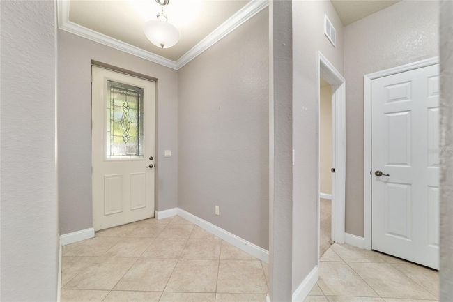2127 Ne 38 Th Ter, House other with 3 bedrooms, 2 bathrooms and null parking in Ocala FL | Image 6
