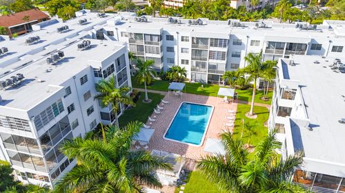 204-3000 E Sunrise Lakes Dr, Sunrise, FL, 33322-1717 | Card Image