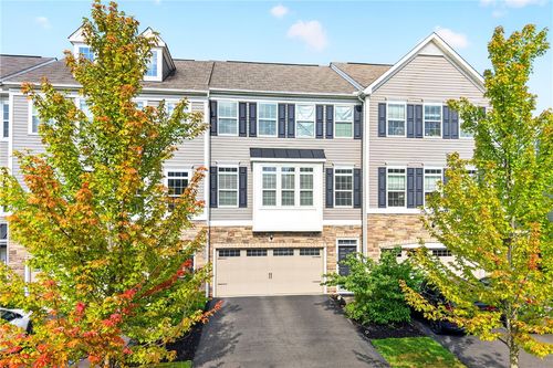 235 Eagle Dr, Cranberry Twp, PA, 16066-1800 | Card Image