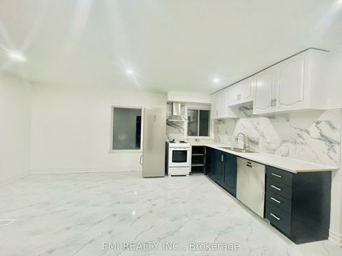 main-208 Patricia Avenue, North York, ON, M2M1J5 | Card Image