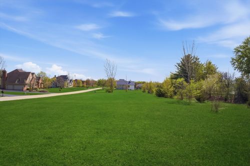 8875 Belfield Rd, Crystal Lake, IL, 60014-8503 | Card Image