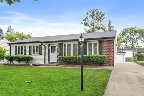 1097 Valley Stream Dr, Wheeling, IL, 60090-3901 | Card Image