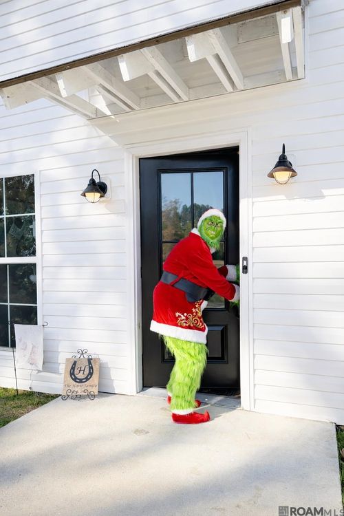 32028 N Doyle Rd, Holden, LA, 70744-6901 | Card Image