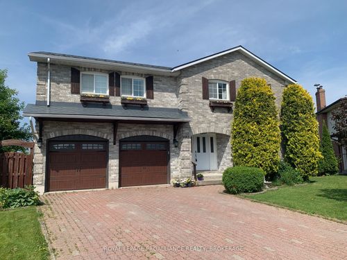 682 Summerfield Pl, Kingston, ON, K7M8A1 | Card Image