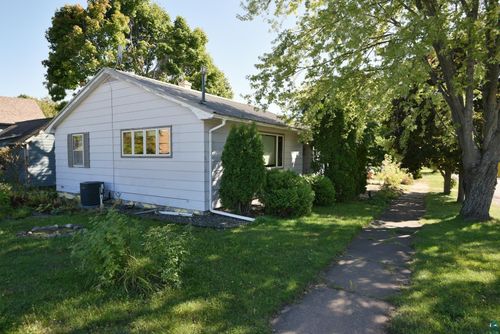 320 N 4th Ave W, Washburn, WI, 54891 | Card Image
