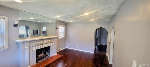 18978 Indiana St, Detroit, MI, 48221-2052 | Card Image