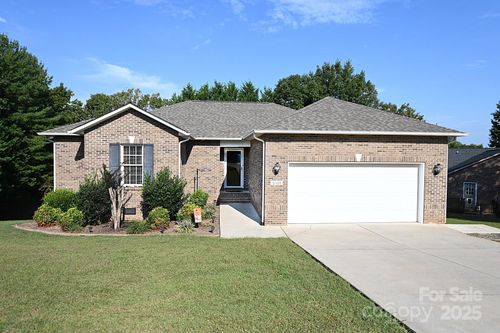 5101 Mill Pond Dr, Conover, NC, 28613-7137 | Card Image