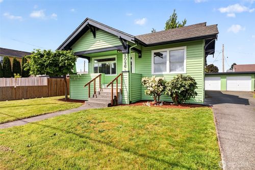 3026 Porter Street, Enumclaw, WA, 98022 | Card Image