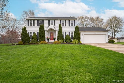 17 Alanview Dr, Lockport, NY, 14094-5746 | Card Image