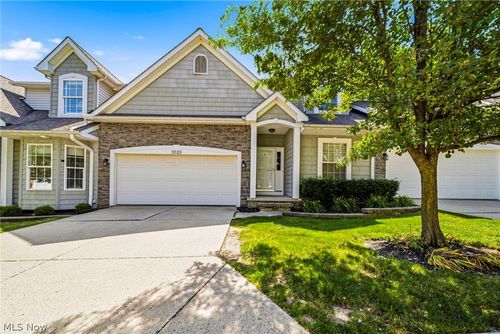 7025 Easton Way W, Concord Twp, OH, 44060-6773 | Card Image