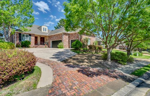 106 Whisper Ridge Dr, Madison, MS, 39110-7886 | Card Image