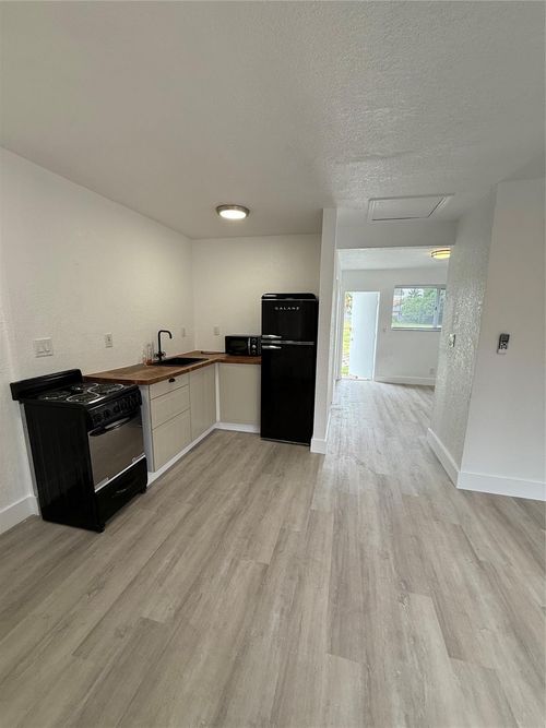 apt-4-2213 Lincoln St, Hollywood, FL, 33020-3966 | Card Image