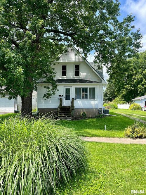 1690 Florence Ave, Galesburg, IL, 61401-1979 | Card Image