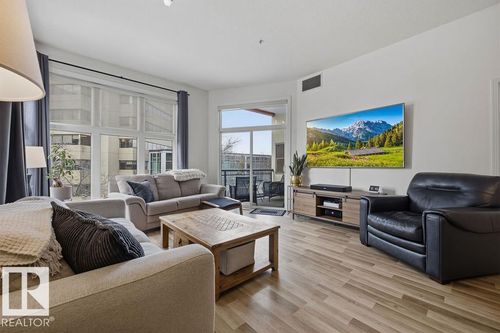 10147 112 St Nw, Edmonton, AB, T5K1M1 | Card Image