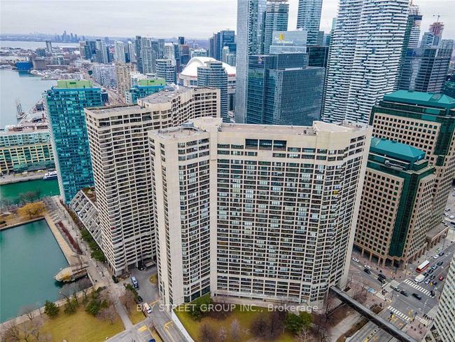 3019 - 33 Harbour Sq, Condo with 1 bedrooms, 1 bathrooms and 1 parking in Toronto ON | Image 14