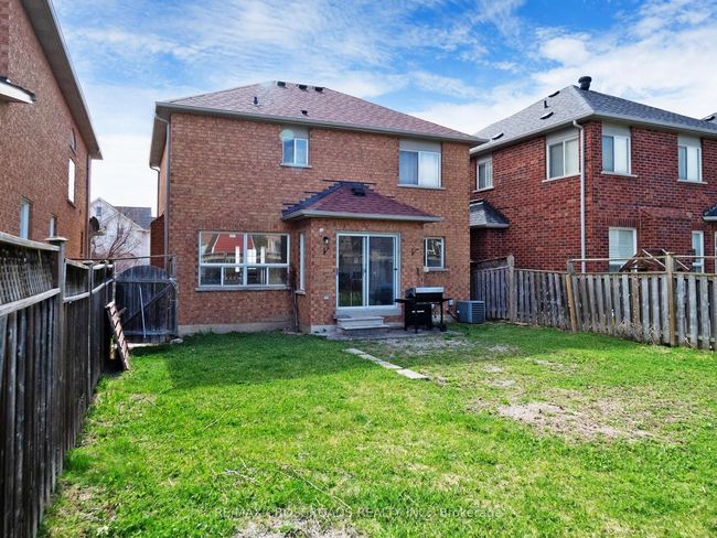 1311 Weller Cross, House other with 3 bedrooms, 2 bathrooms and 1 parking in Milton ON | Image 48