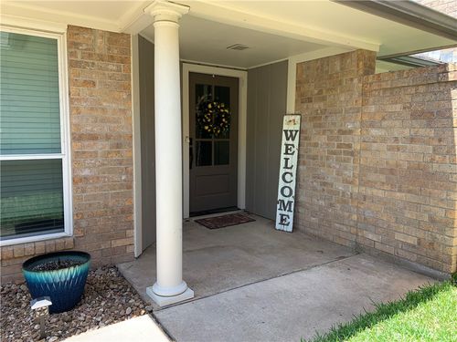 2917 Braeburn, Bryan, TX, 77802-2104 | Card Image