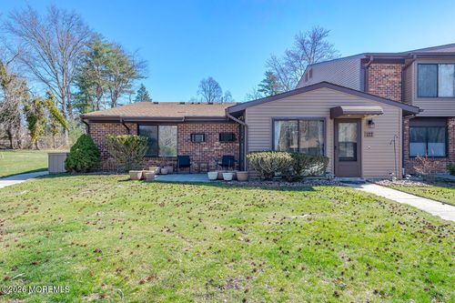 122 Manchester Ct, Red Bank, NJ, 07701-4804 | Card Image