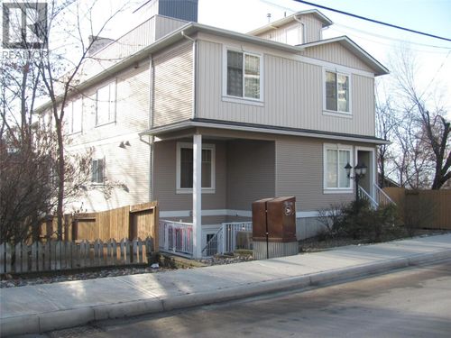 7-3804 32 Ave, Vernon, BC, V1T9X9 | Card Image