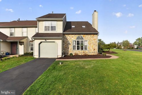 6 Aspen Ct, NEWTOWN, PA, 18940-3217 | Card Image