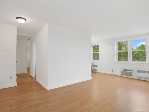 apt-412-54 W North St, Stamford, CT, 06902-2227 | Card Image
