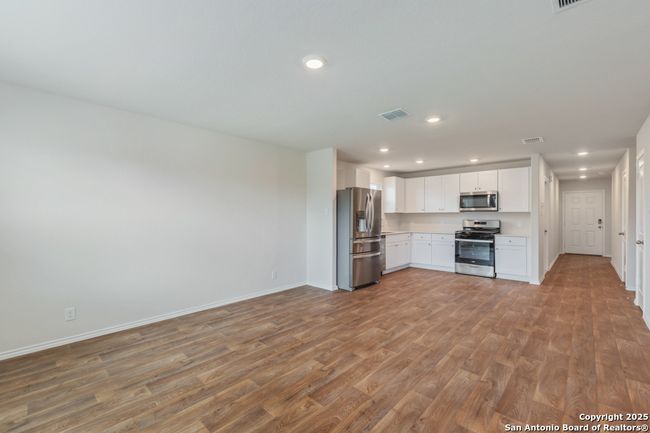 14023 Slate Xing, House other with 3 bedrooms, 2 bathrooms and null parking in San Antonio TX | Image 6