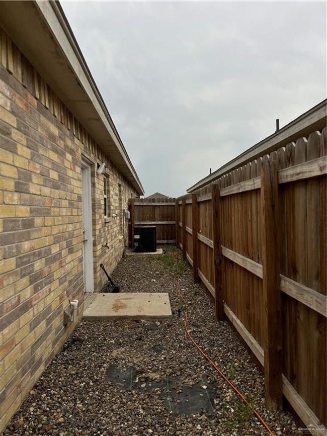 APT-4 - 4902 N Hiawatha Dr, Condo with 3 bedrooms, 2 bathrooms and 2 parking in Pharr TX | Image 21