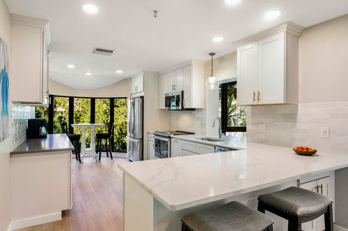 201-17137 Waterbend Dr, Jupiter, FL, 33477-5839 | Card Image