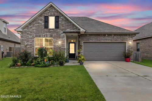303 Valcour Pl, Youngsville, LA, 70592-6769 | Card Image