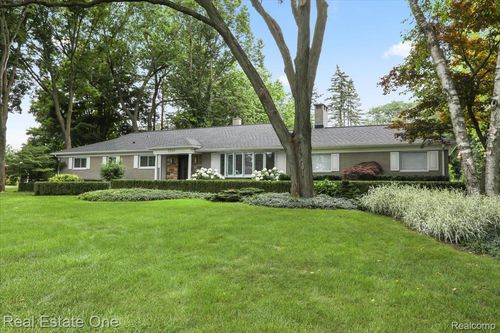 3830 Miller Way S, Bloomfield Hills, MI, 48301-1941 | Card Image