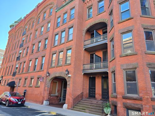 407-1 Linden Pl, Hartford, CT, 06106-1745 | Card Image