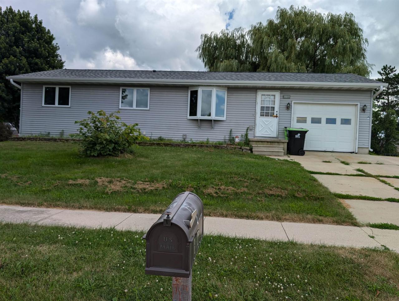 Pleasant Ave, Waupun, WI 53963