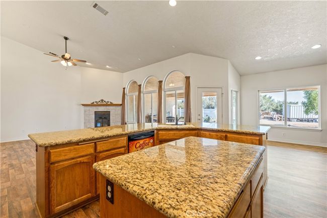 9098 Rattlesnake Rd, House other with 5 bedrooms, 3 bathrooms and 3 parking in Phelan CA | Image 18